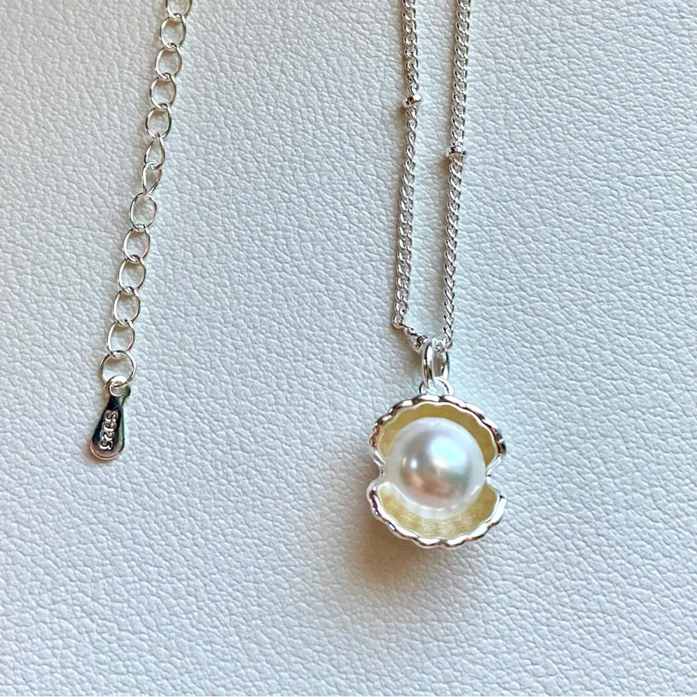 Sterling Silver Pearl Shell Pendant Necklace - White Pearl